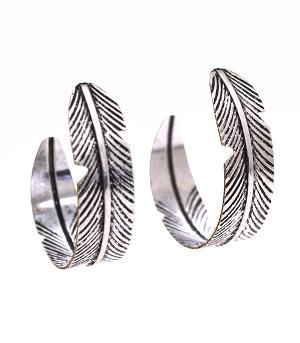 EARRINGS :: HOOP EARRINGS :: Wholesale Tipi Feather Engraved Earrings