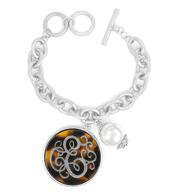 <font color=black>SALE ITEMS</font> :: JEWELRY :: Bracelets :: Tortoise Initial Charm Bracelet