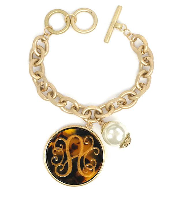 <font color=black>SALE ITEMS</font> :: JEWELRY :: Bracelets :: Tortoise Initial Charm Bracelet