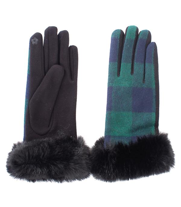GLOVES I SOCKS :: Wholesale Buffalo Plaid Smart Touch Winter Gloves