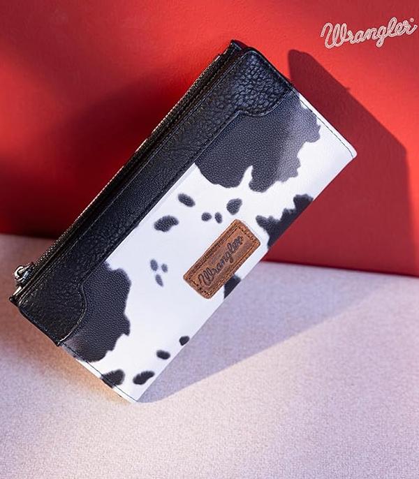 New Arrival :: Wholesale Wrangler Cow Print Bi-Fold Wallet