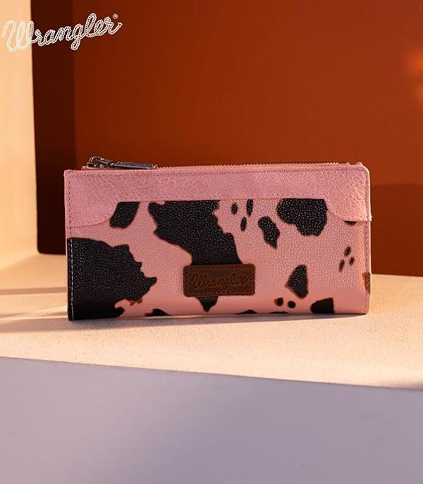 MONTANAWEST BAGS :: MENS WALLETS I SMALL ACCESSORIES :: Wholesale Wrangler Cow Print Bi-Fold Wallet
