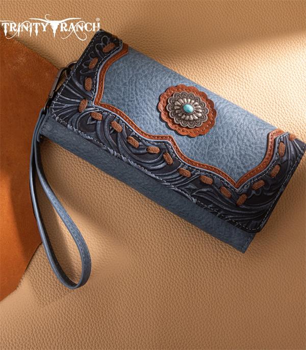 New Arrival :: Wholesale Trinity Ranch Tooled Concho Wallet
