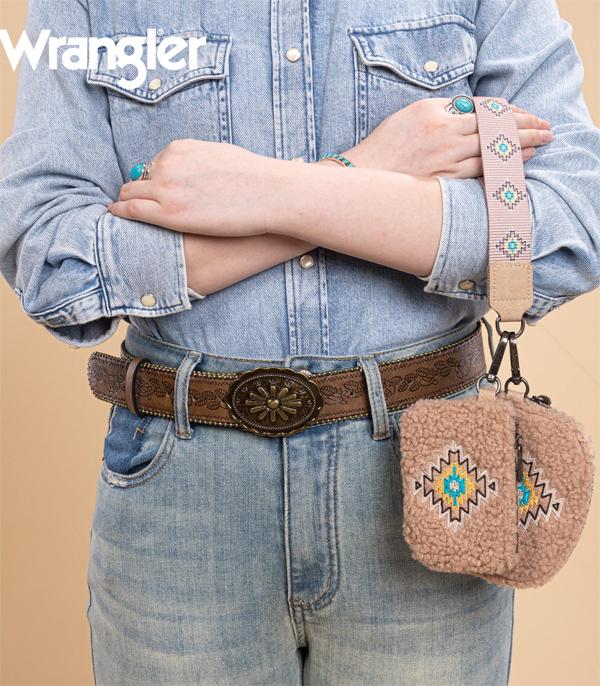 New Arrival :: Wholesale Wrangler Sherpa Aztec Dual Wristlet