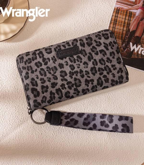 New Arrival :: Wholesale Wrangler Leopard Print Wallet